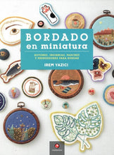 Cargar imagen en el visor de la galería, LIBRO BORDADO EN MINIATURA
