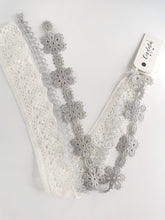 Cargar imagen en el visor de la galería, Retazos Cintas - Puntilla - Tul