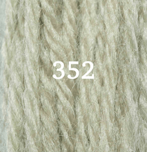 Cargar imagen en el visor de la galería, LANA TAPICERIA 10M