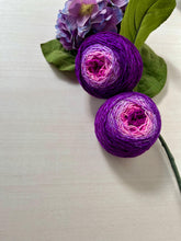 Cargar imagen en el visor de la galería, MERINO SOCK FINGERING TWIN CAKES TEJERITAS
