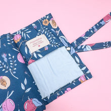 Cargar imagen en el visor de la galería, ESTUCHE LAZO MANTITHA
