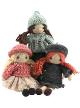 Cargar imagen en el visor de la galería, PATRON AMIGURUMI CON ACCESORIOS MUÑECA PAULA
